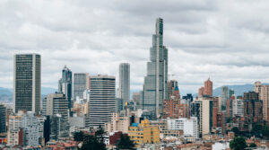 riesgos de invertir en finca raíz